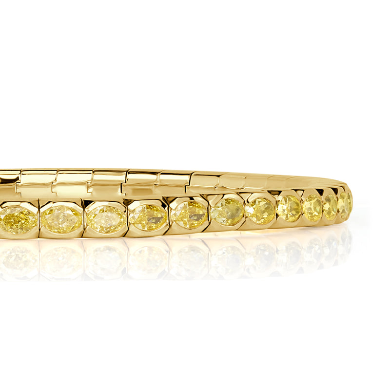 6.61ct Oval Cut Diamond Stretch Tennis Bracelet in 18K Yellow Gold