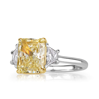 2.84ct Fancy Light Yellow Radiant Cut Diamond Engagement Ring